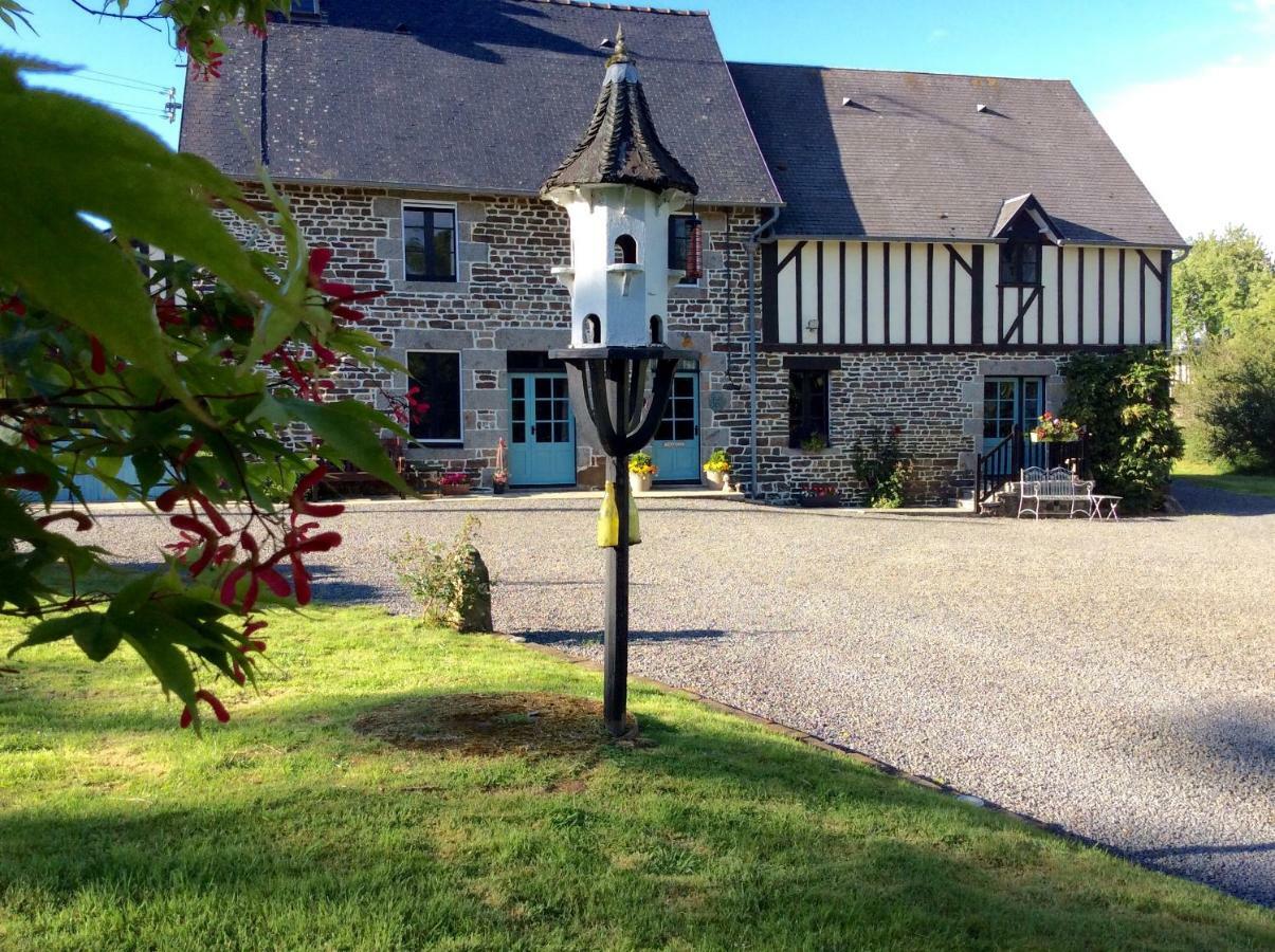 Maison Mai Or La Petite Maison Mai Or La Petite Grange Or All Three La Chapelle-Urée 외부 사진