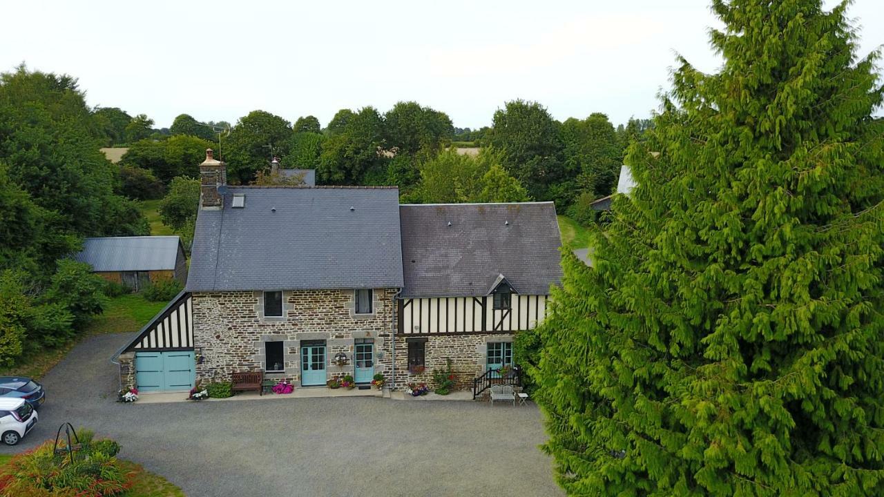Maison Mai Or La Petite Maison Mai Or La Petite Grange Or All Three La Chapelle-Urée 외부 사진